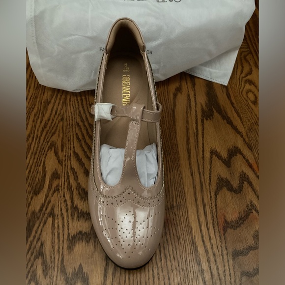 👠DREAM PAIRS👠NUDE FAUX PATENT LEATHER T-STRAP BUCKLE SZ9 CHUNKY HEEL✨NEW✨NWT💥 - Picture 11 of 13